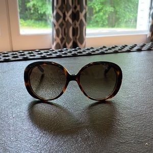 Gucci Sunnies